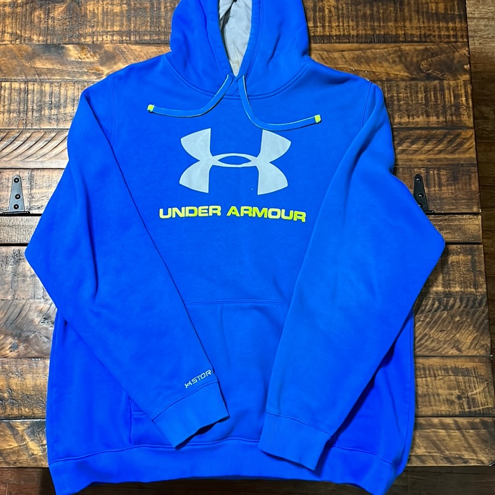 Mens Under Armour size XL hoodie